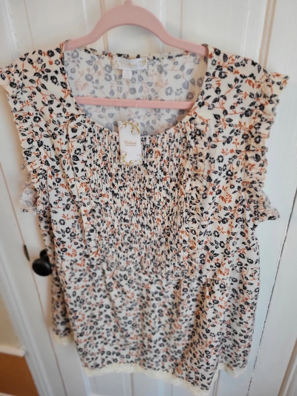 Weekend Suzanne Betro Cream Floral Smocked Ruffle Sleeve Top